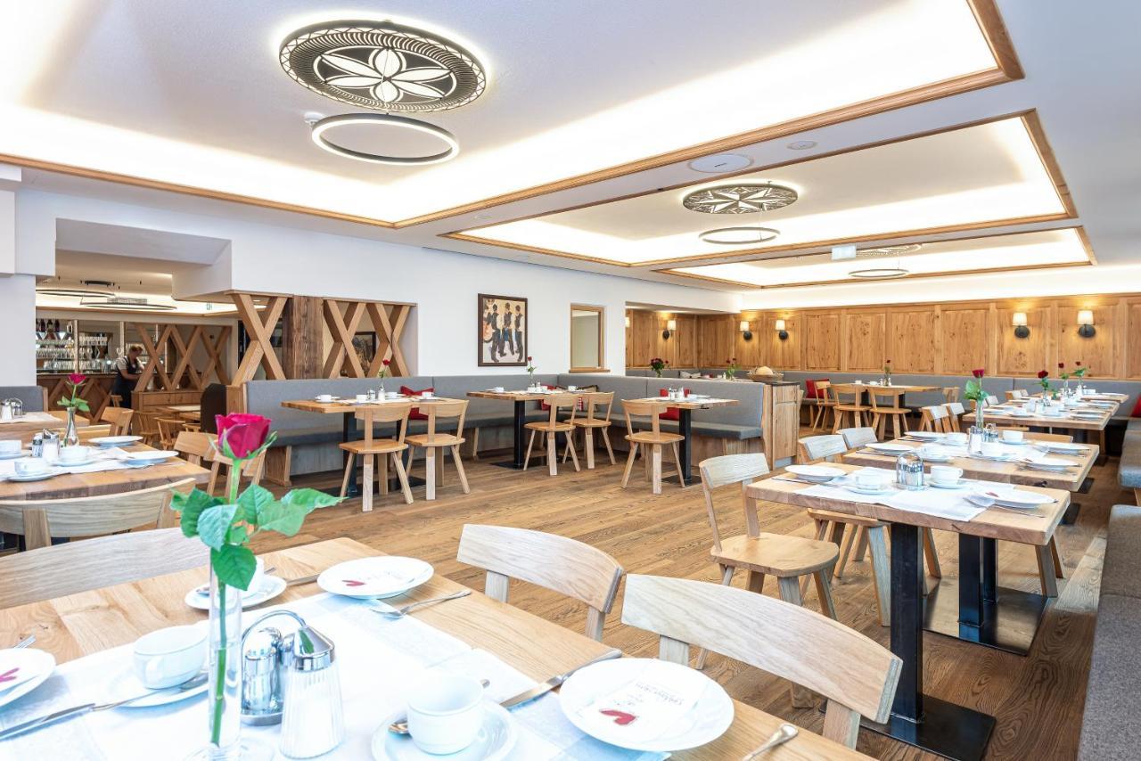Hotel Goldener Stern อับเทเนา ภายนอก รูปภาพ
